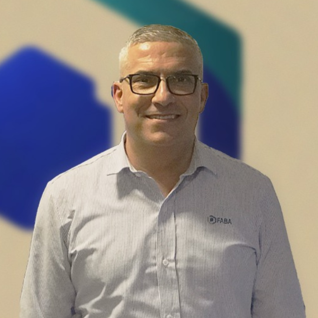 1100X1100 Dr. Claudio Héctor Cova
